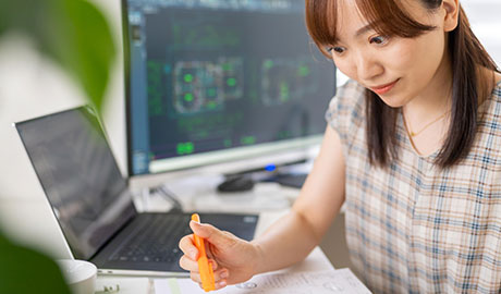 働く女性